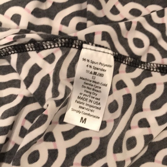 LuLaRoe skirt. Size M silky feel - Picture 3 of 6